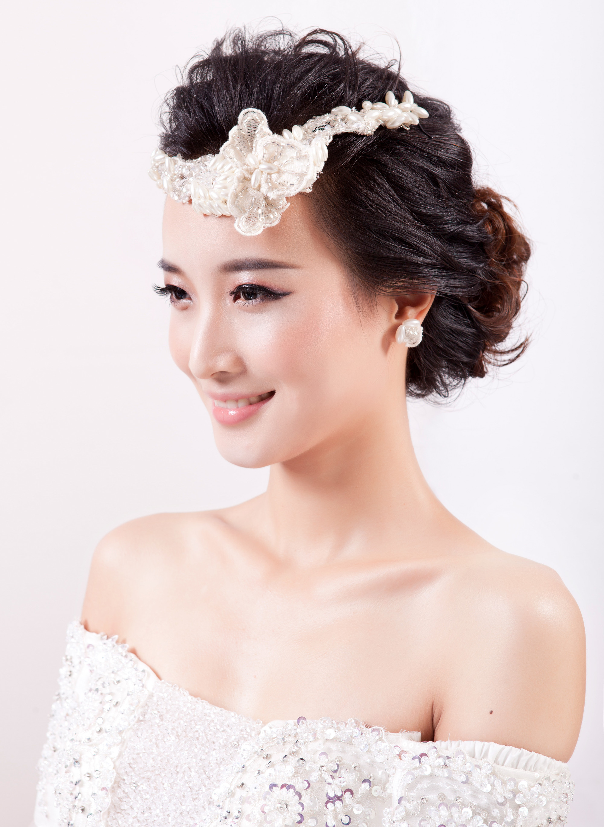 2014年流行什么样的韩式新娘盘发造型呢