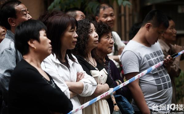 上海卡奴一家烧炭自杀七张信用卡共被罚2百万