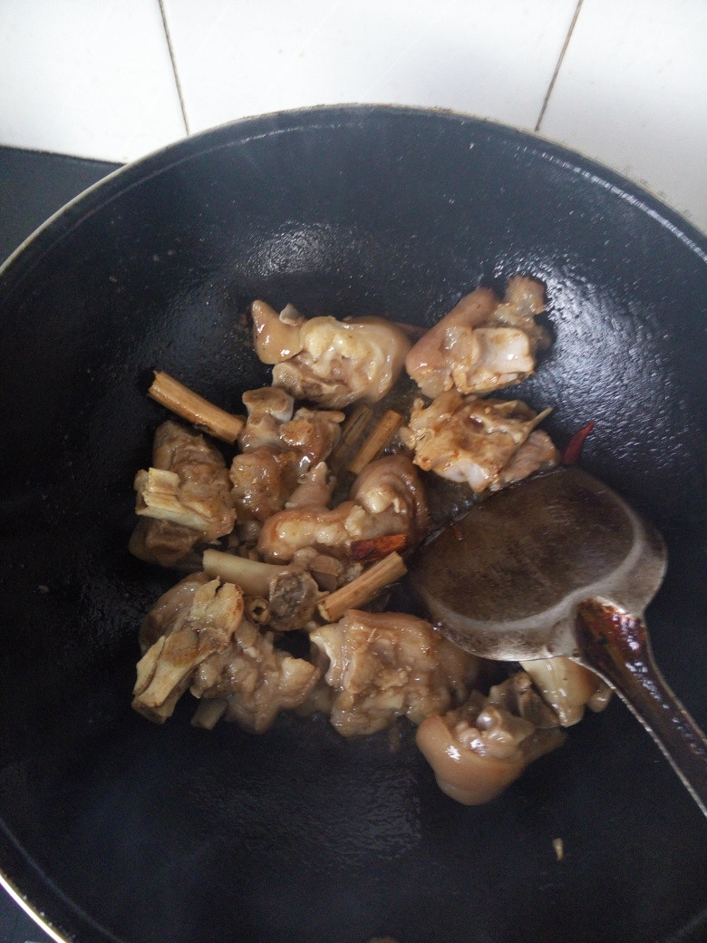 【19楼私房菜】 红烧二师兄的脚