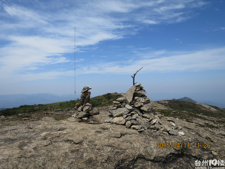 到达海拔1129米的大雷山主峰