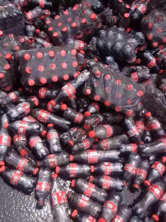 今天台州高速上十几吨可乐君壮烈牺牲烧成烤可乐