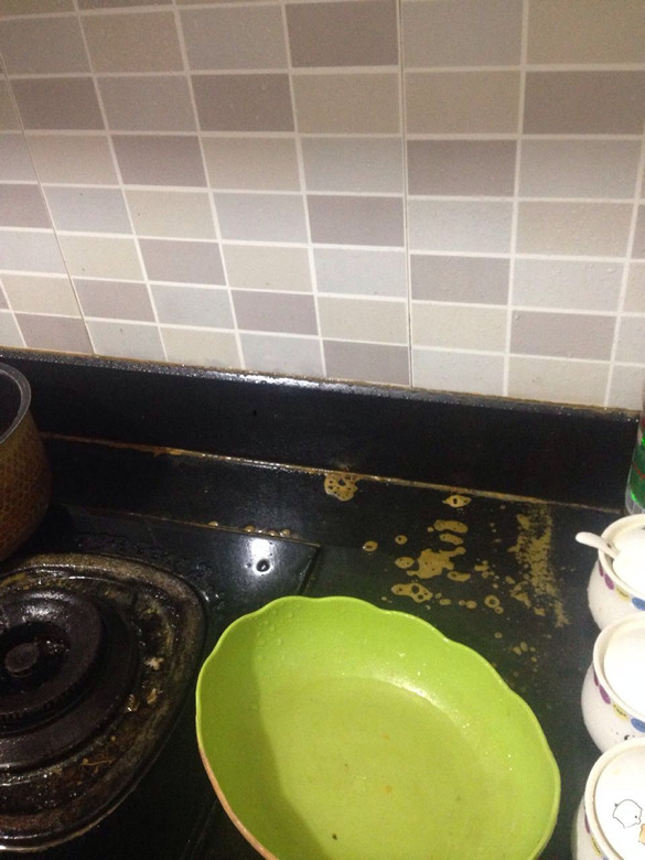 楼上在洗澡 我家厨房却天天承受他们的污水-我要说的-讲白搭-台州19楼