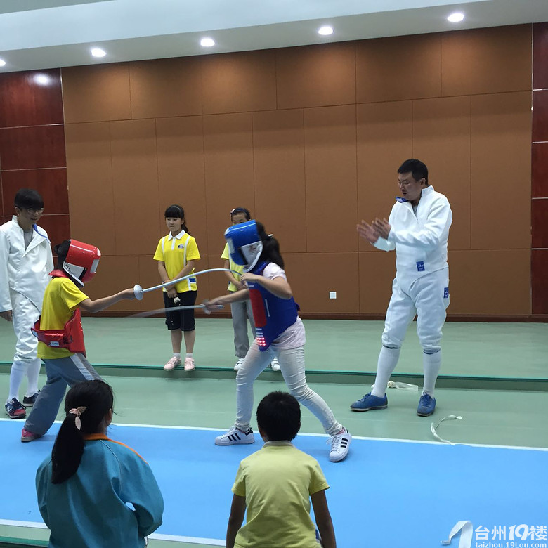 路北小学【小学生击剑】兴趣班进行中!-教育-台