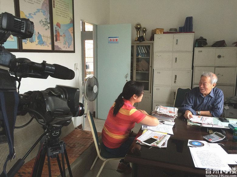 浙江省电视台来坎门采访禁毒阳光会所-现场直