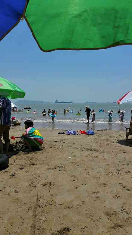 温岭松门龙门沙滩沙质一般低潮时有石头