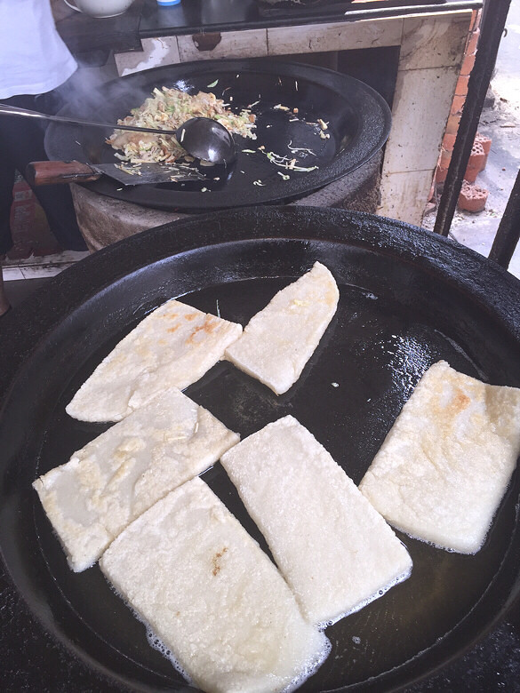 正宗杜桥炒麻糍四十几年老卓麻糍店吃了