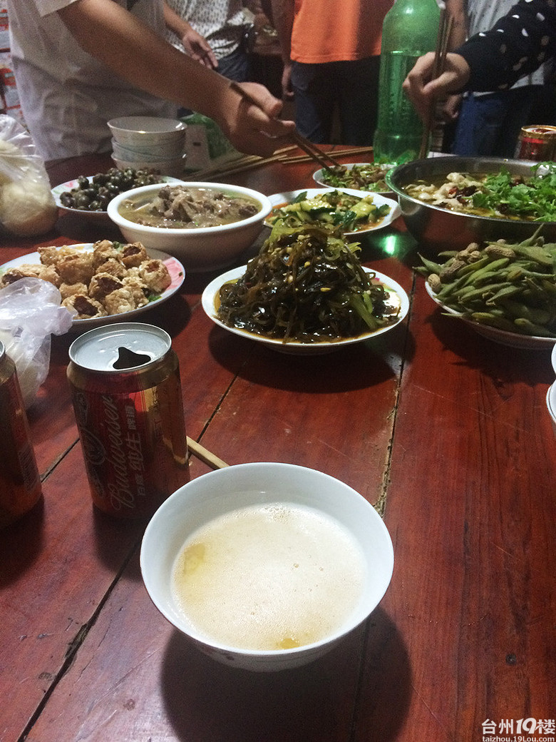 吃货在台州野猪宴大碗喝酒大块吃肉