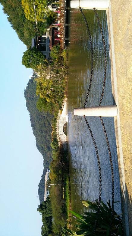 中央山公園在路橋西邊的靈山腳下,靈山高不-攝影部落-台州19樓