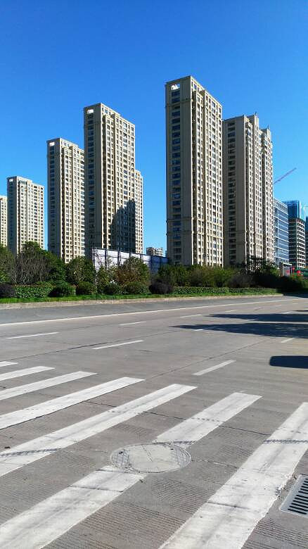 路桥世纪广场.