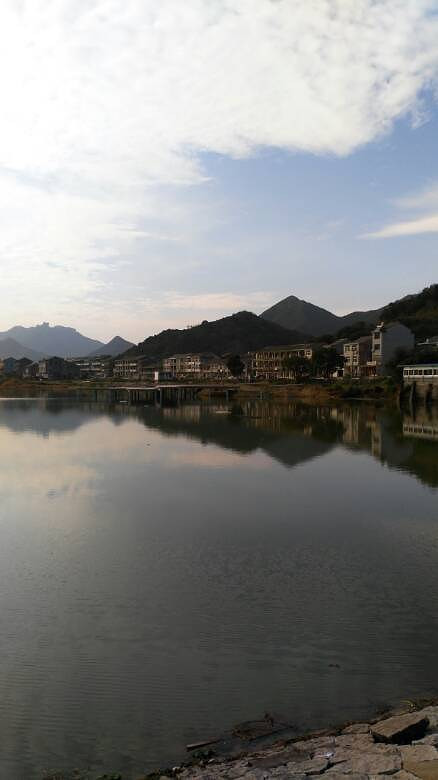 井马水库是路桥与椒江交界处路边风景不