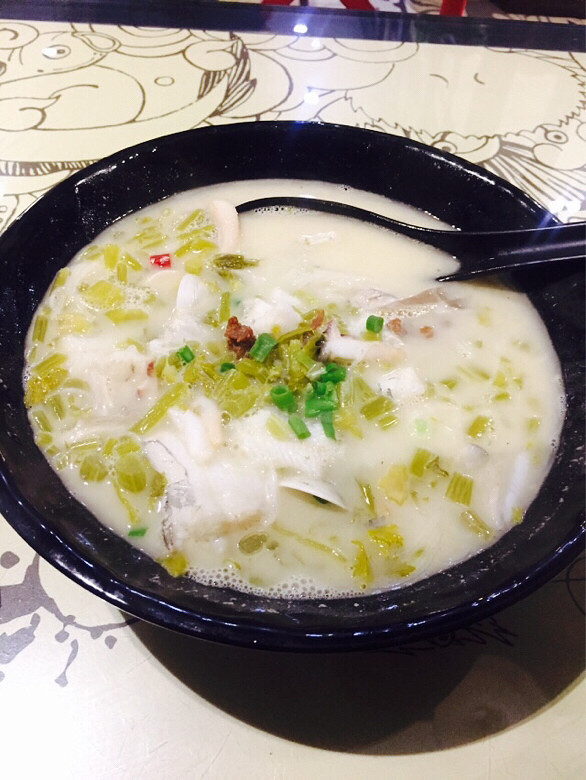 吃货日记外面的餐厅里最好吃的咸菜水潺面