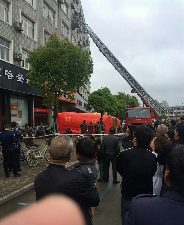 温岭松门有人想跳楼-讲白搭-台州19楼