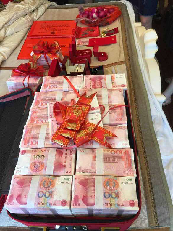 台州又现土豪订婚彩礼满眼的都是钱