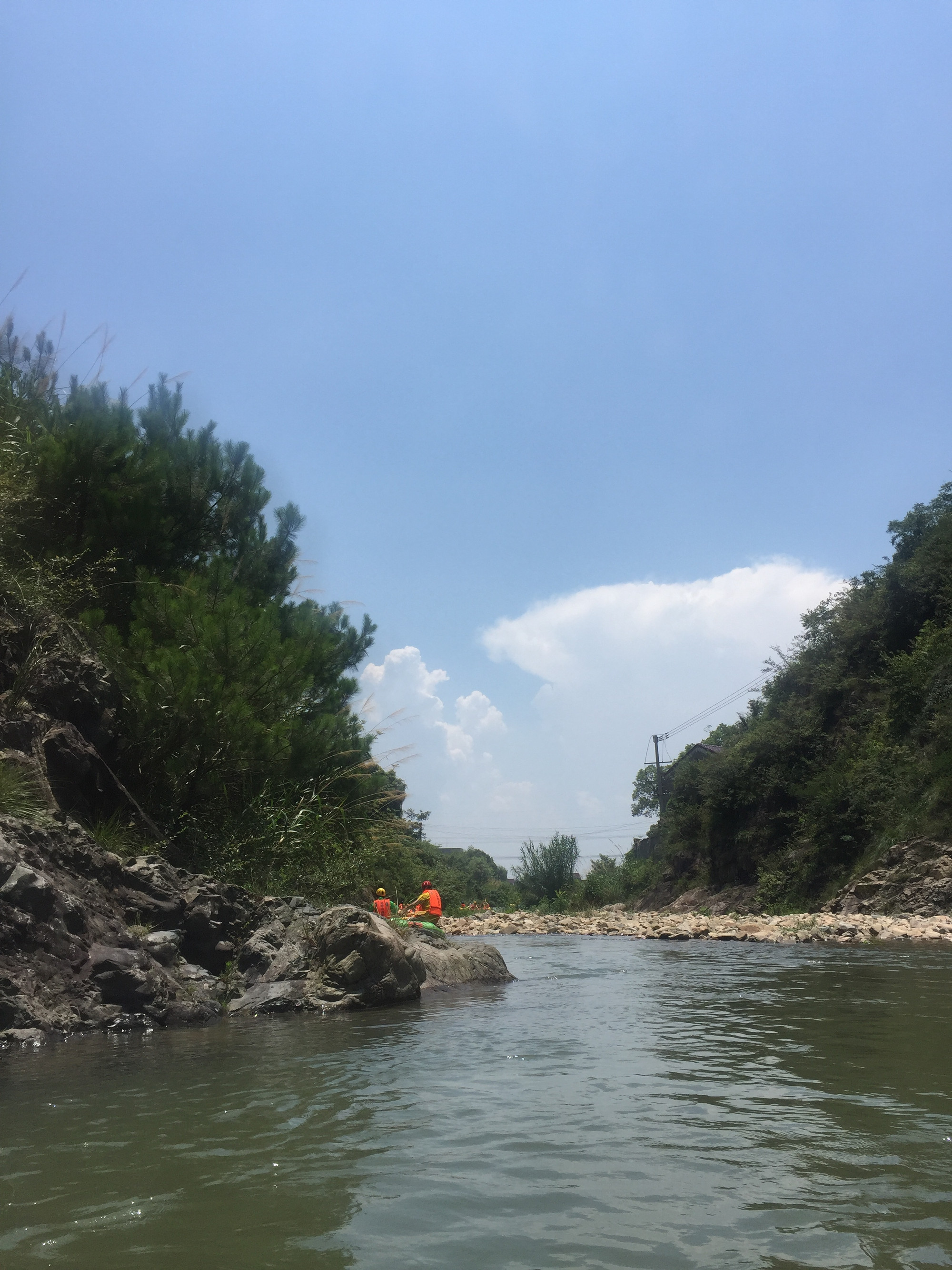 龙穿峡漂流——啤酒节