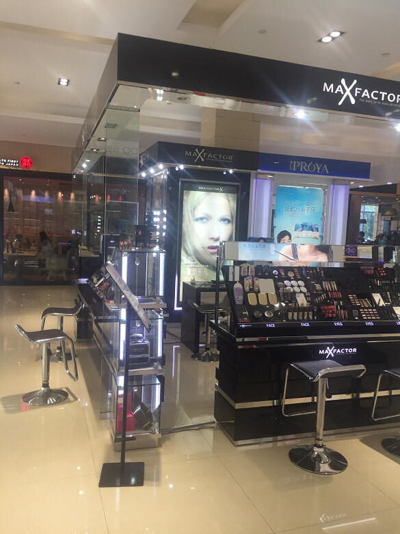 意得百货蜜丝佛陀专柜招聘