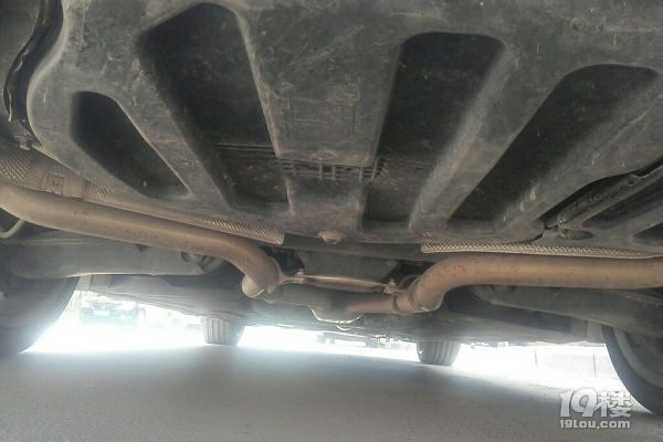 寄卖14年奔驰E260L,排量1.8,里程3万,价格32万