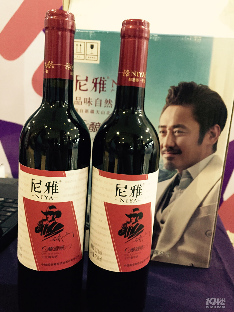 【采购会直播中】到场送多肉婚纱3折起1元抢