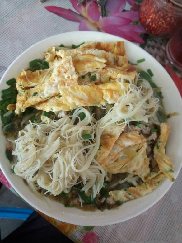 中午来碗咸菜汤米面加鸡蛋-讲白搭-台州19楼