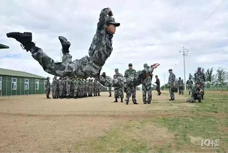 厉害!26岁天台女兵蒋淑珍,浑身是胆-讲白搭-台