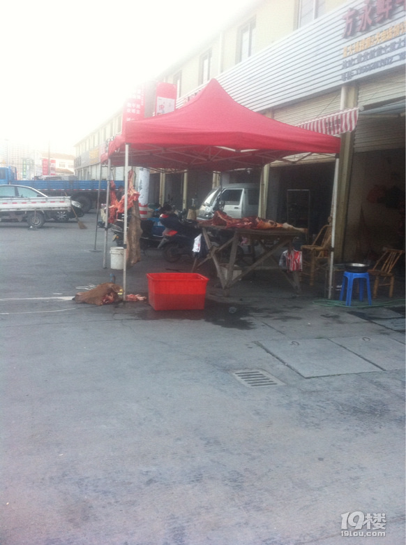 黄岩新前红绿灯这里每都有黄牛肉在卖,生意还