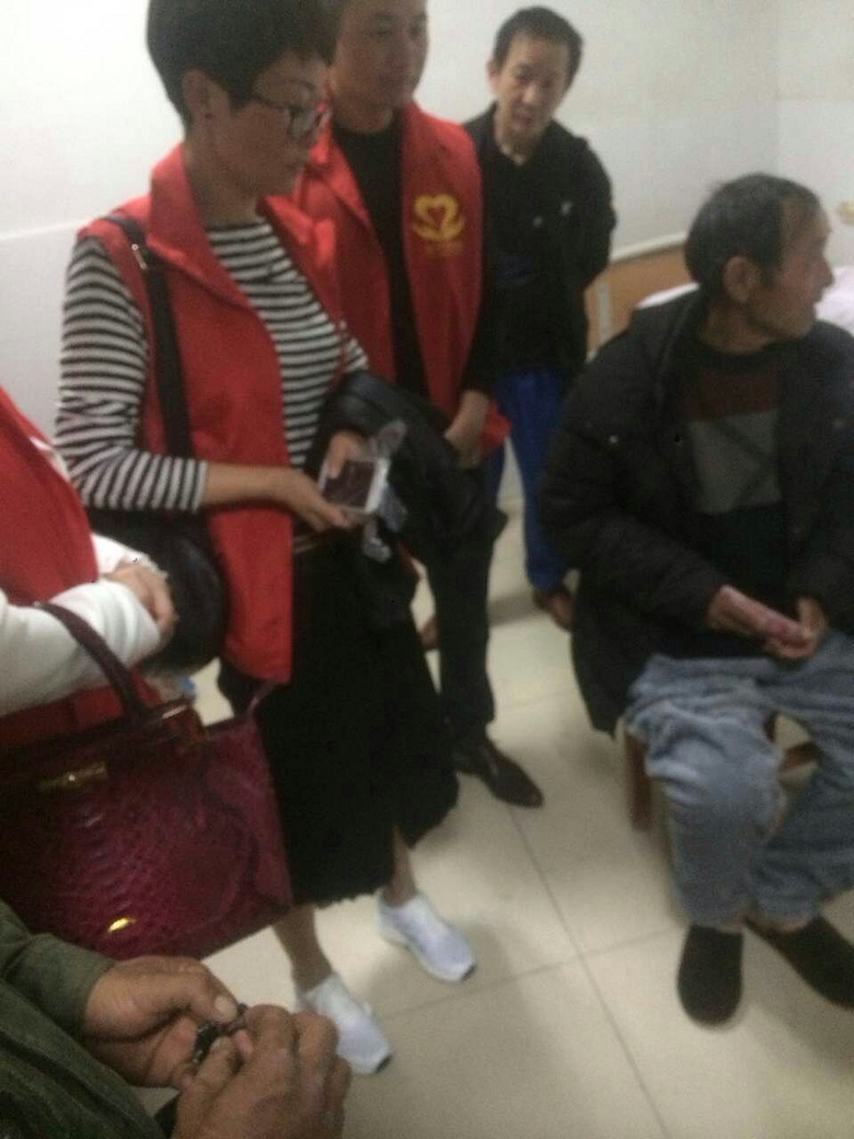 ̨������Ը־Ը��Э��ο�������гǶ��ֵ����˹¹�����