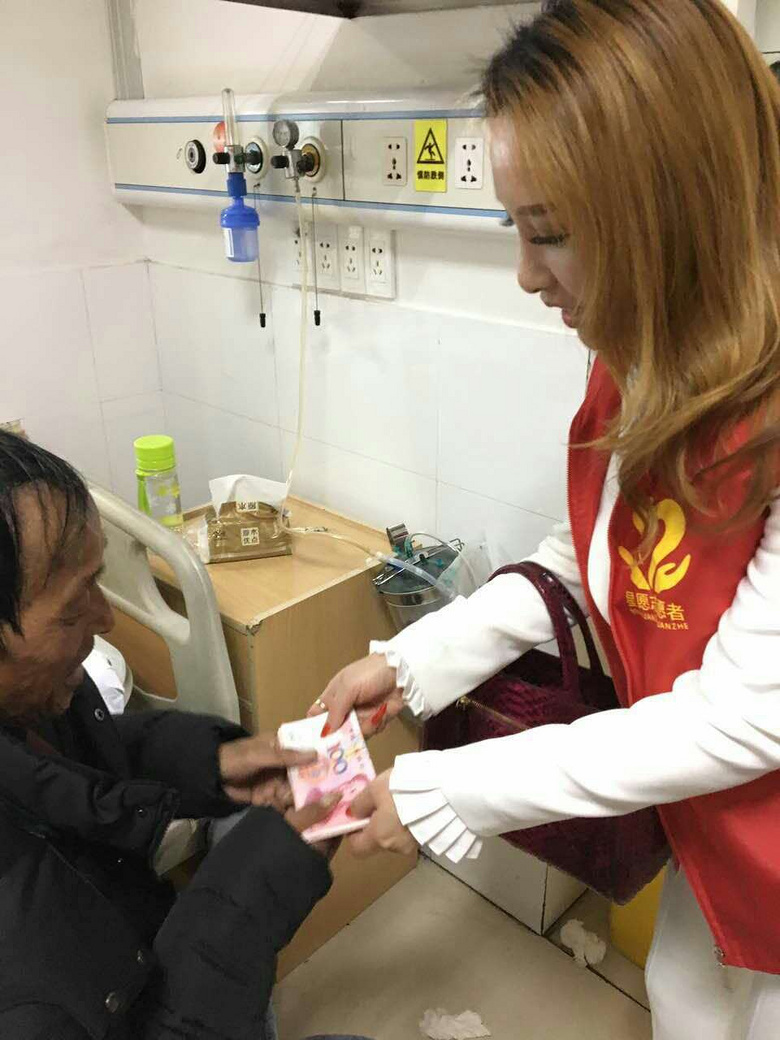 ̨������Ը־Ը��Э��ο�������гǶ��ֵ����˹¹�����