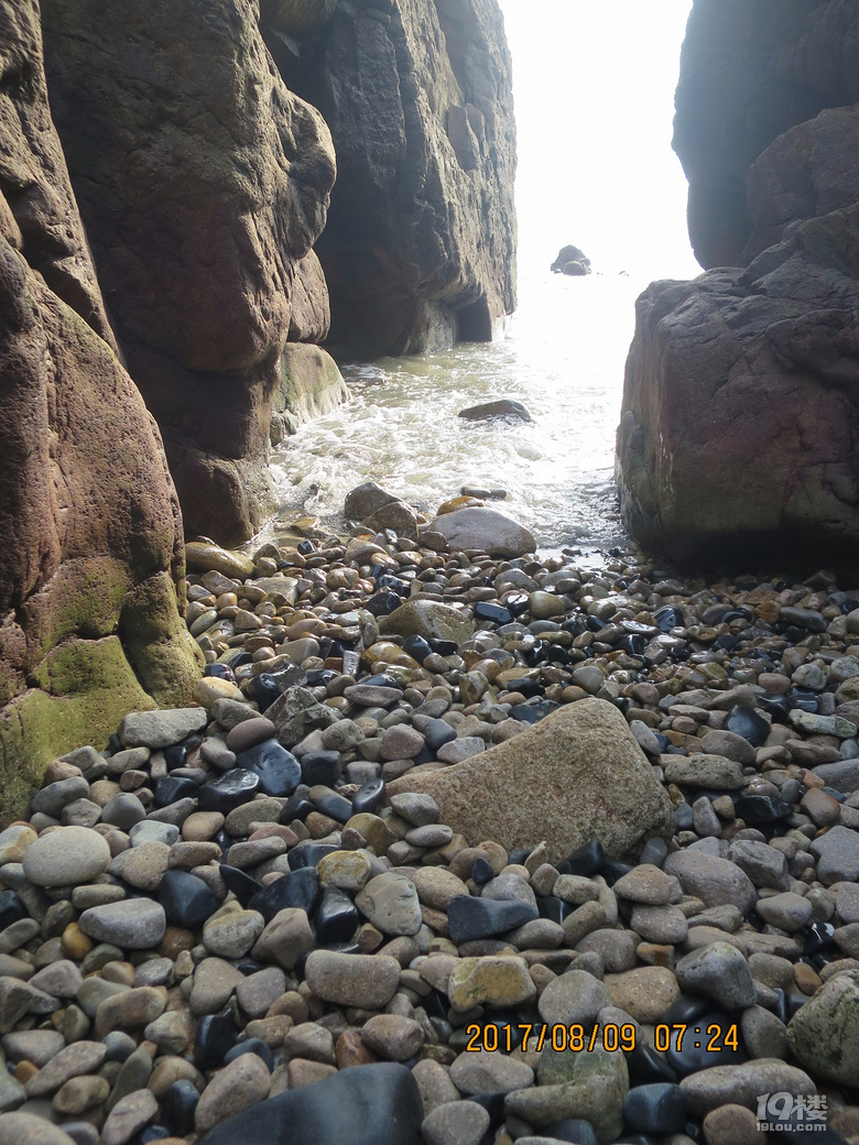 海浪沙滩石屋夏日踏浪大坑沙
