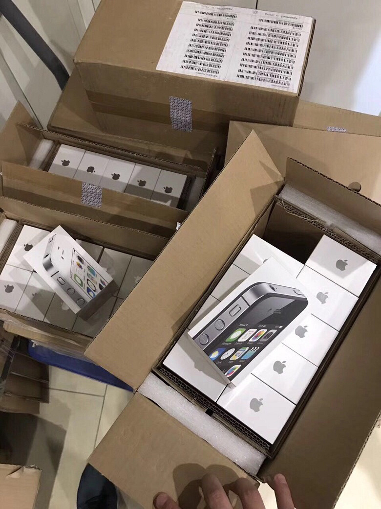 ԭ�� �л� iPhone 4S ����