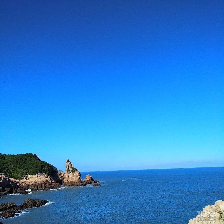 瓦蓝瓦蓝的天空微波荡漾的海水清风徐来盛世一番美景