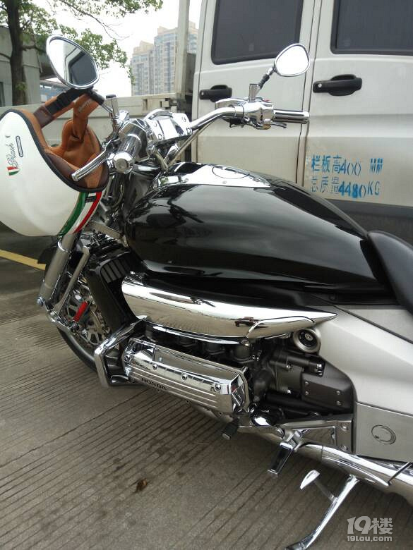 本论坛有多少傻逼买苹果8和x,看看你月收入多