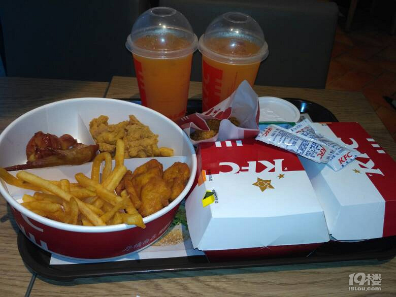 晚上吃肯德基