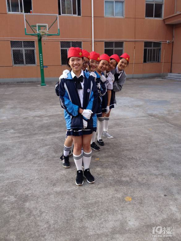 秋高气爽的日子里下陈中学今天开运动会了