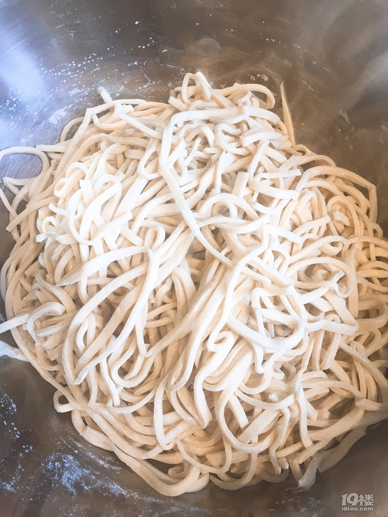 炒麦面(麦面:8两面粉,2只鸡蛋,盐,纯-台州美食-台州19楼