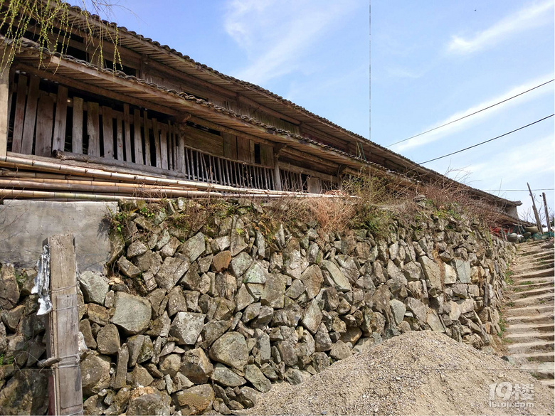 早春里的屿头乡山村