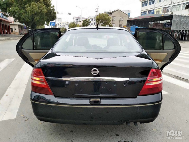 出售05年日产蓝鸟