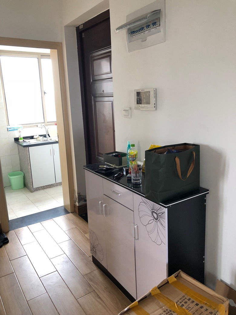 ����2��1�������״γ���2000 �Ҿ���ȫ