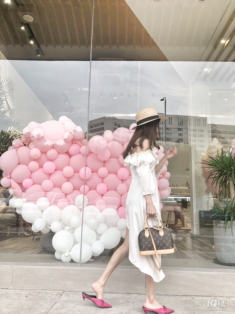 可能我撞了南墙才会回头吧