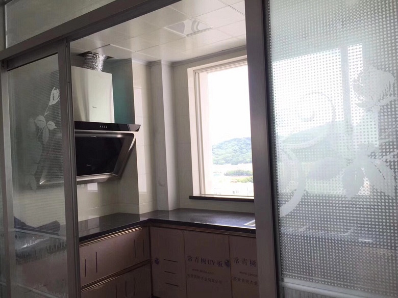 ����һ�и�����̩��ͥ��װ������