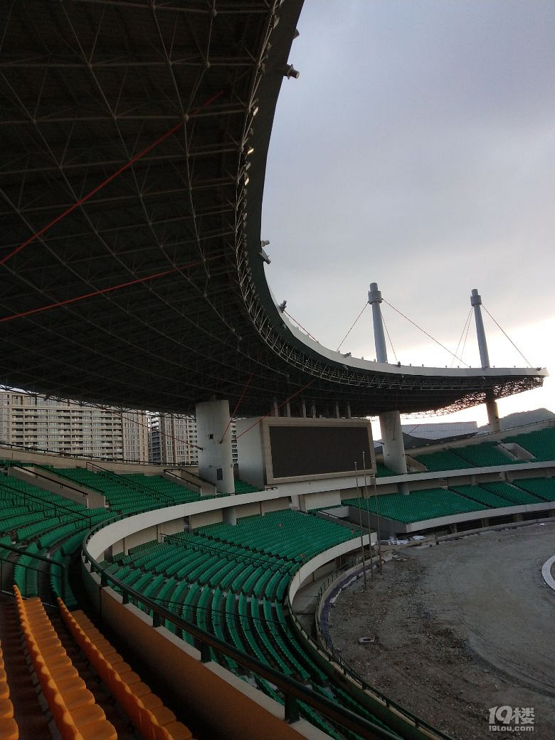 随手拍台州体育场貌似不怎么用
