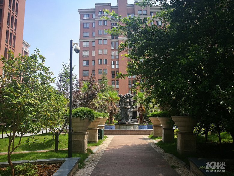 椒江都市春天小区单身公寓出租带车位精修