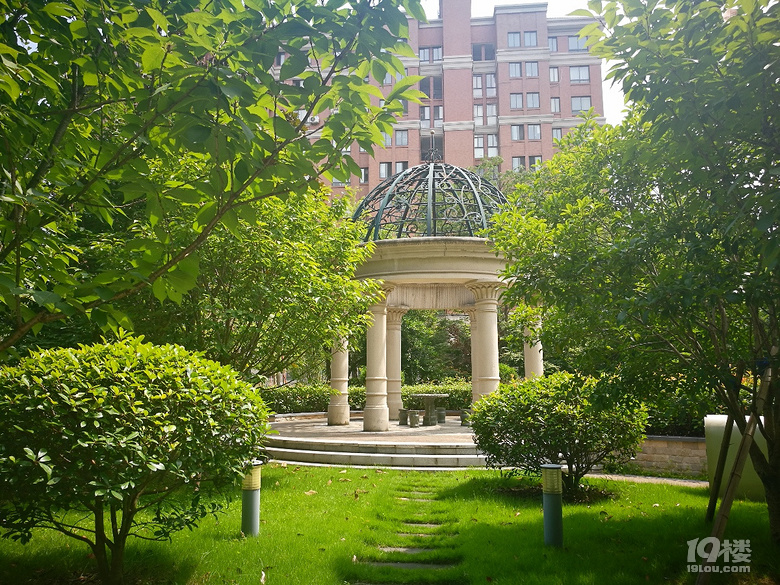 椒江都市春天小区单身公寓出租带车位精修