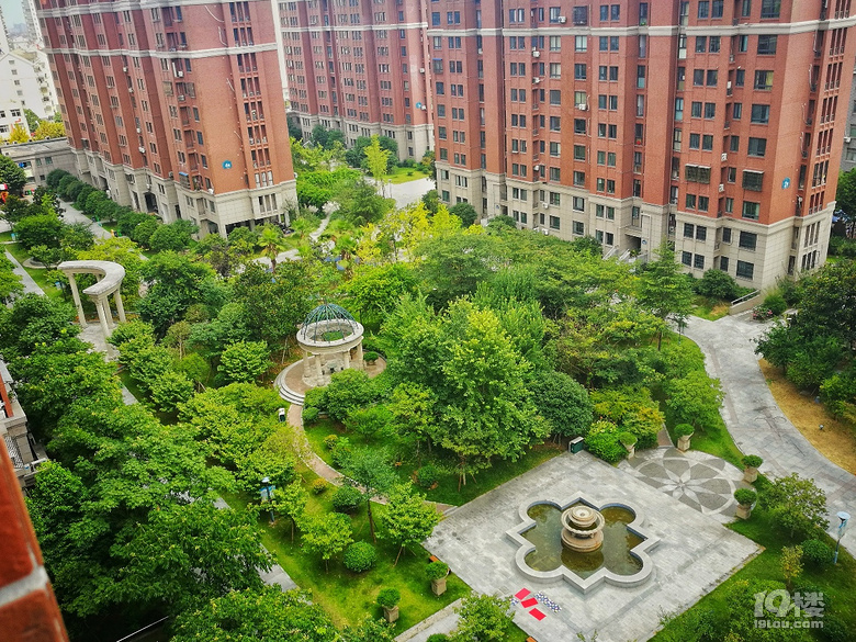 椒江都市春天小区单身公寓出租带车位精修