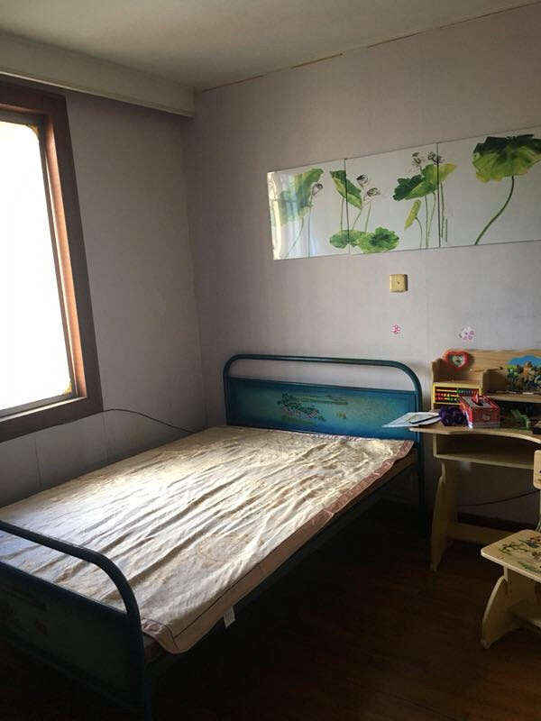 �׷�����