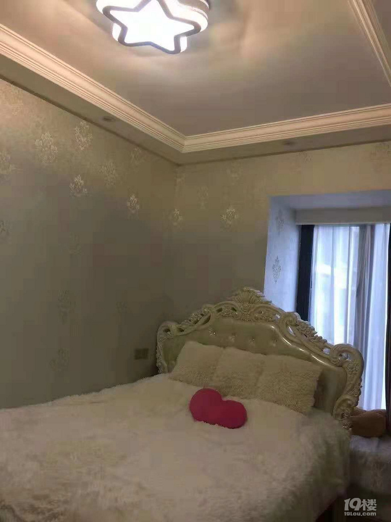 水天一色,实用面积120平方三室两卫,全欧品牌