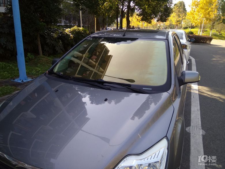 前挡贴这种银色反光膜能否防止被高清探头拍清人脸方便扣分