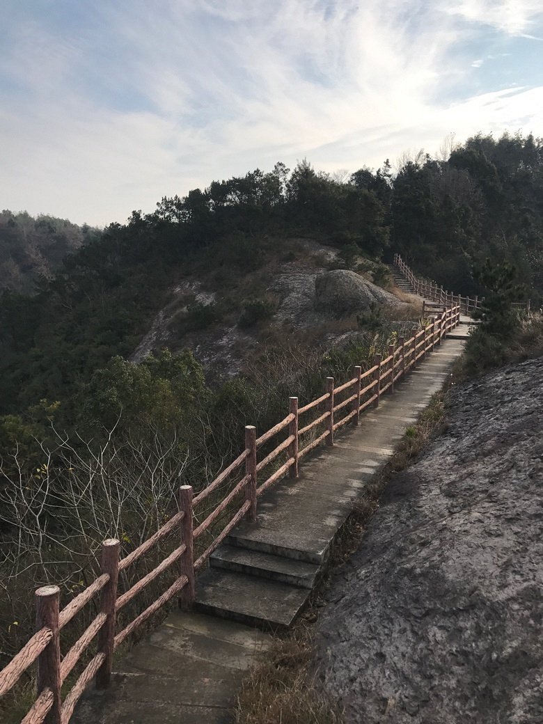 �����ж��׼�ԽҰ��