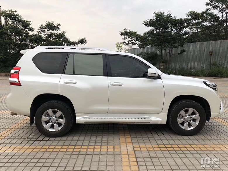 黄江水车黄江进口车2016丰田霸道白色中东版