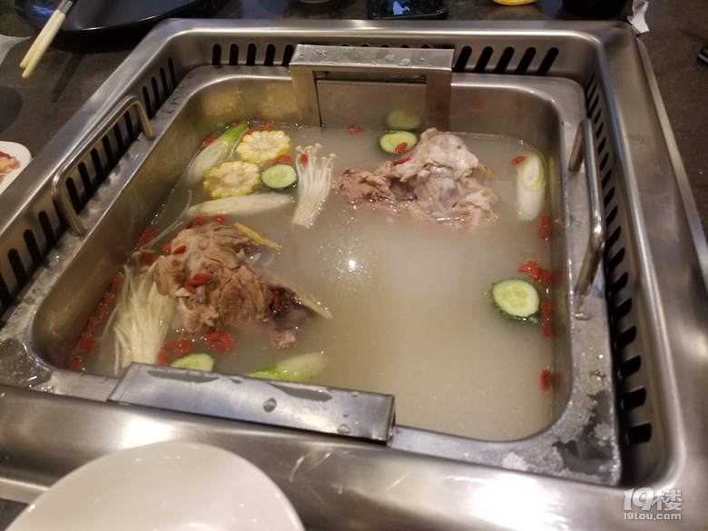 打卡金茂釜鼎火锅,价格比较实惠