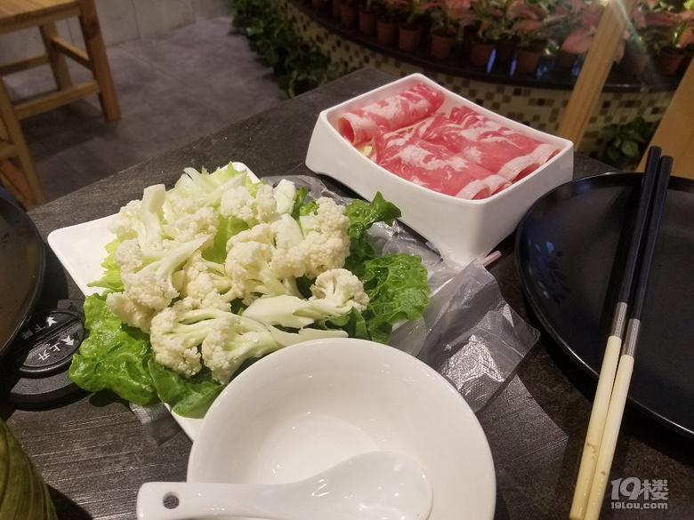 打卡金茂釜鼎火锅,价格比较实惠