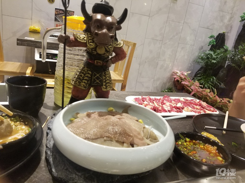 打卡金茂釜鼎火锅,价格比较实惠